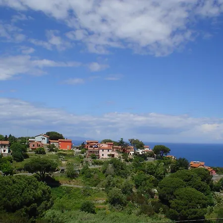 아파트 Pettirosso Casa Vai